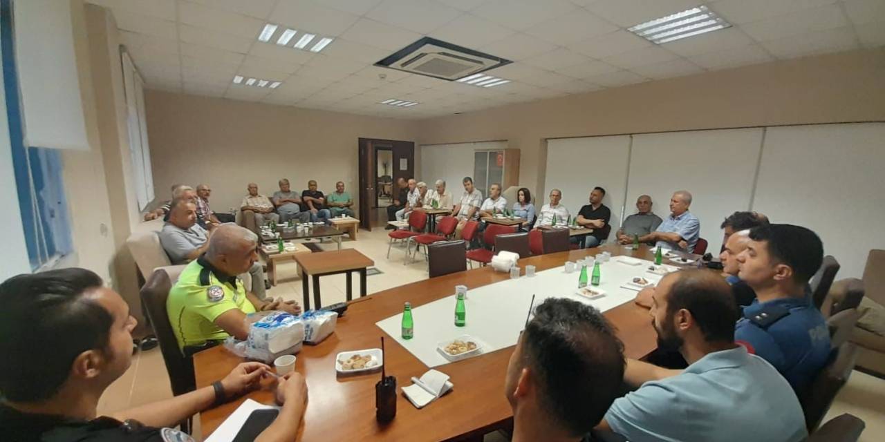 İskenderun İlçesinde Muhtarlar Polislerle Buluştu