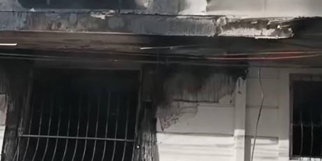 Esenyurt’ta 5 Katlı Binada Yangın Çıktı, Çocuklar Yangın Merdiveni İle Kurtarıldı