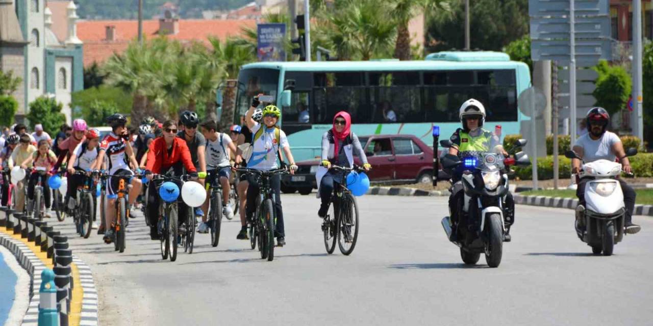 Yüzüncü Yılda Yunusemre’de Yüz Kilometrelik Bisiklet Turu