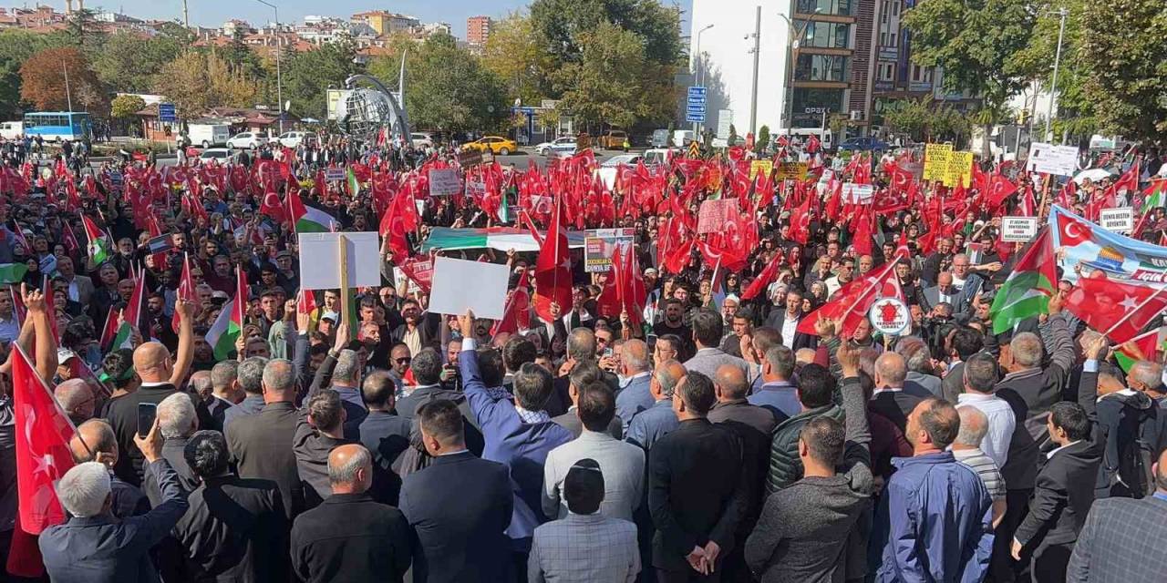 Nevşehir’de Binlerce Kişi Filistin İçin Yürüdü