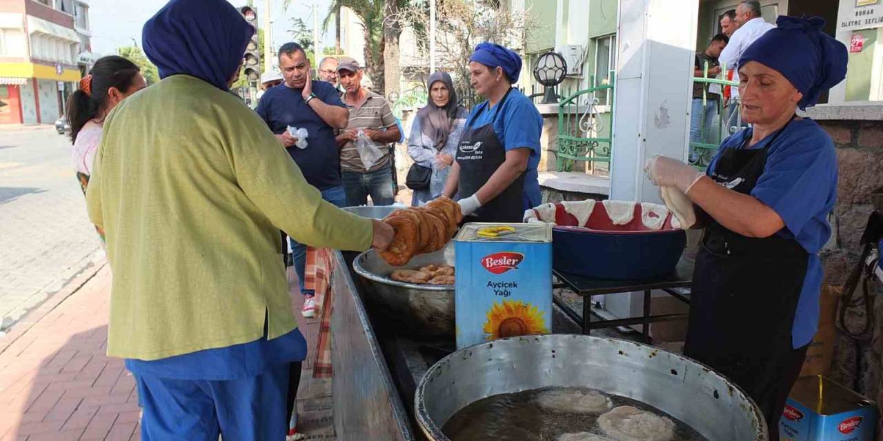 Burhaniye’de Ormancılar Lokma Hayrı Yaptı