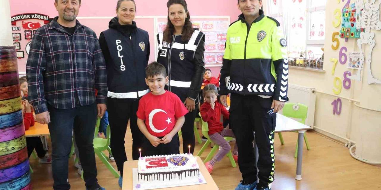 Polis Ekiplerinden Küçük Poyraz’a Pastalı Teşekkür
