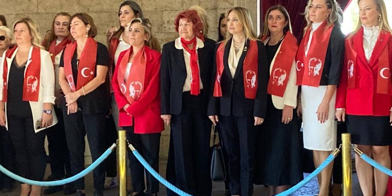 İşveren Ve Sanayici Kadınlardan Anıtkabir’e Ziyaret