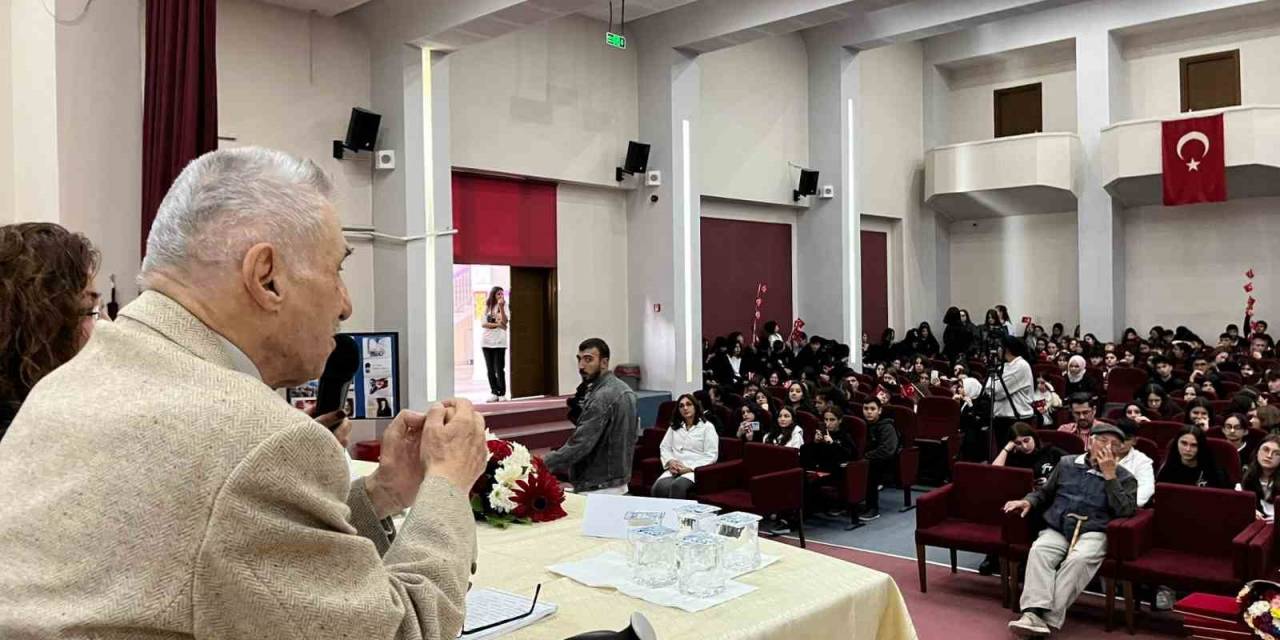 Emekli Öğrenmenler Cumhuriyetin İlk Yıllarını Anlattı