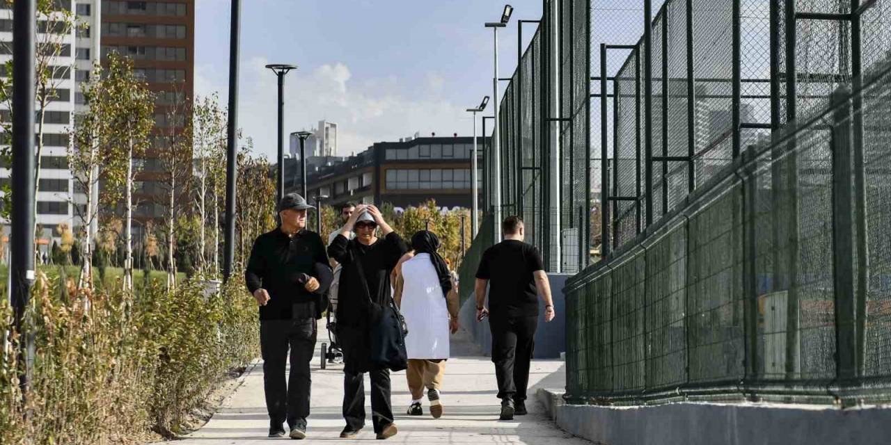 Başkentliler Sonbaharın Tadını Lodumlu Çevre Alanı’nda Çıkarıyor