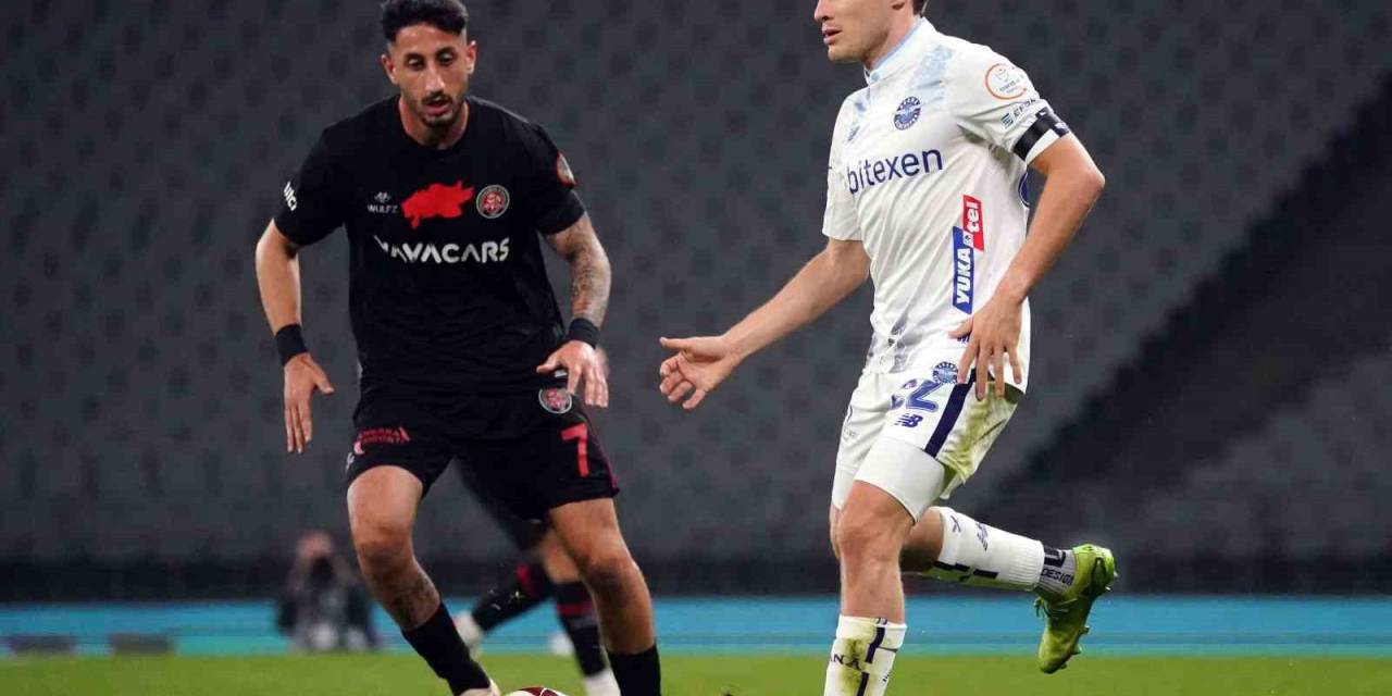 Trendyol Süper Lig: Fatih Karagümrük: 0 - Adana Demirspor: 0 (İlk Yarı)