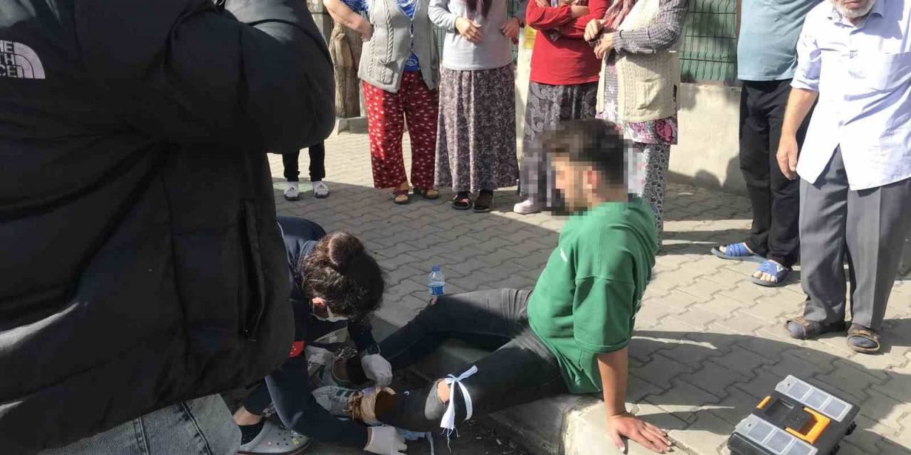 Motosikletle Şaha Kalktı, Kaza Yapınca Ayağı Kırıldı: O Anlar Kamerada