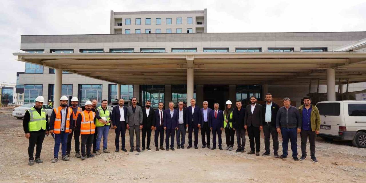 300 Yataklı Kadın Doğum Ve Çocuk Hastalıkları Hastanesi’nde Sona Doğru