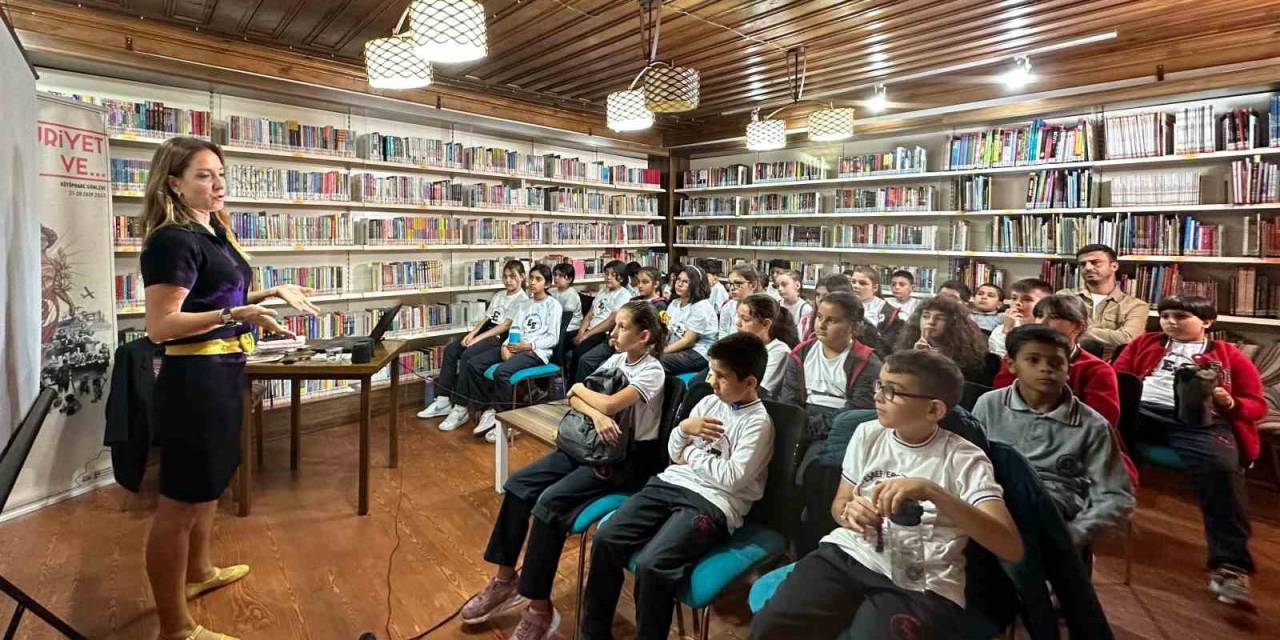 Burcu Bahar ’atatürk Ve Sihirli Gözlük’ Kitabını Anlattı