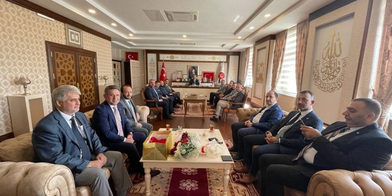 Mhp’den “Her Minareye Bir Bayrak, Her Minareye Bir Sancak” Kampanyası