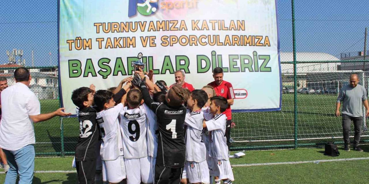 Beşiktaş Alt Yapısında Oynayan Bilecikli Kaleci Turnuvaya Damga Vurdu