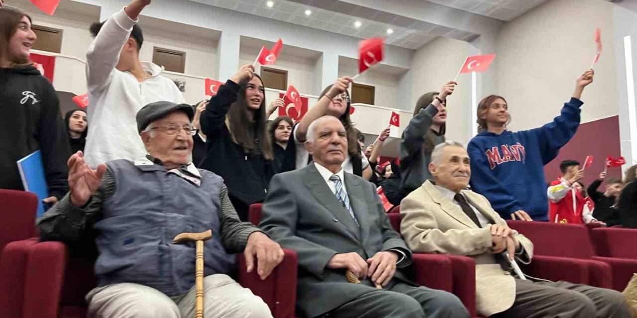 Cumhuriyetin Bugüne Nasıl Geldiğini Anlattılar