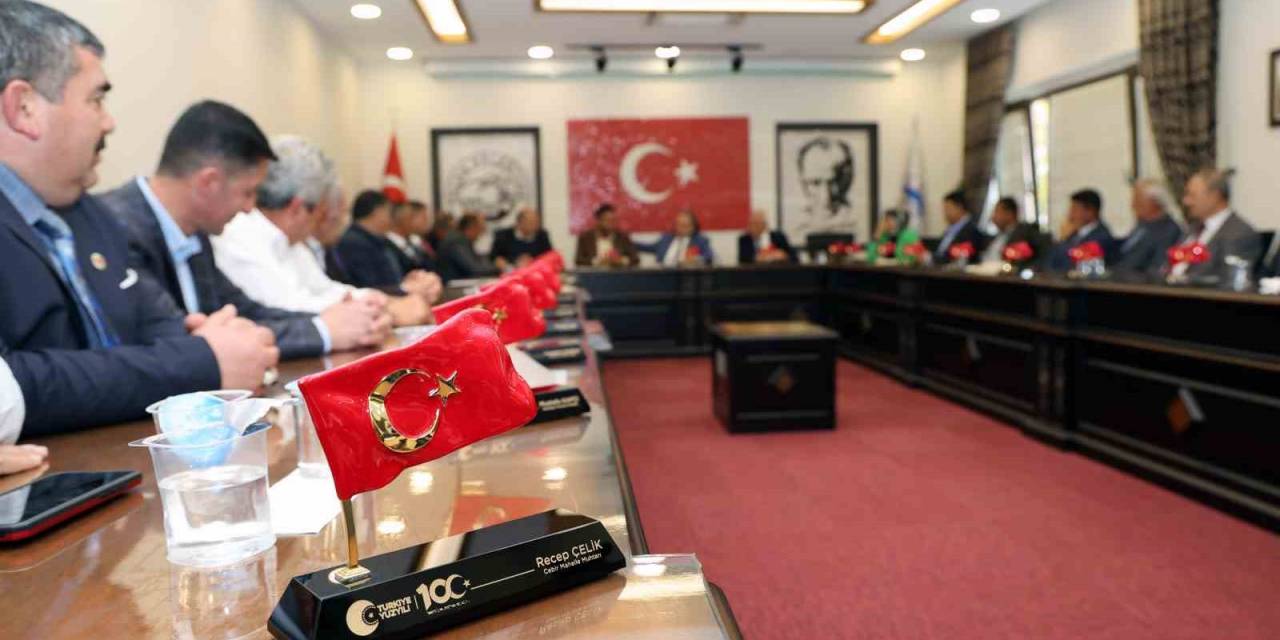 Talas’ta ’cumhuriyet’ Temalı Muhtarlar Toplantısı