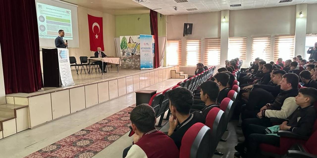 Meslek Lisesi Öğrencilerine Girişimcilik Desteği Bilgilendirmesi