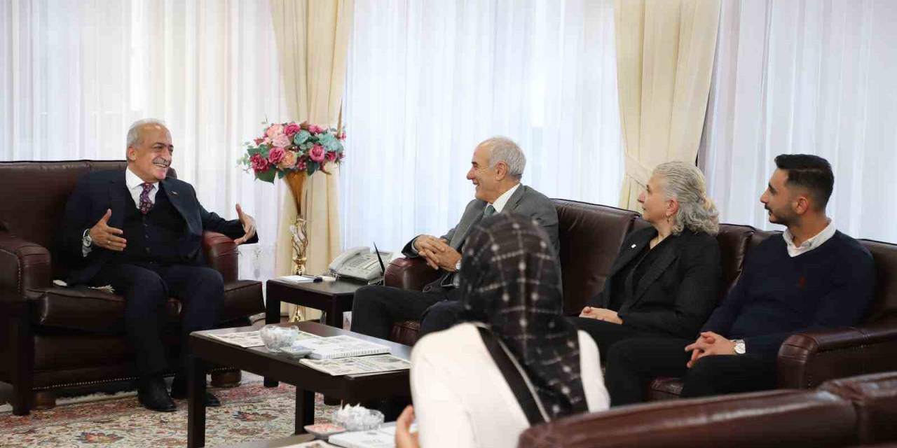 Turak Ekibi Rektör Çomaklı’yı Ziyaret Etti