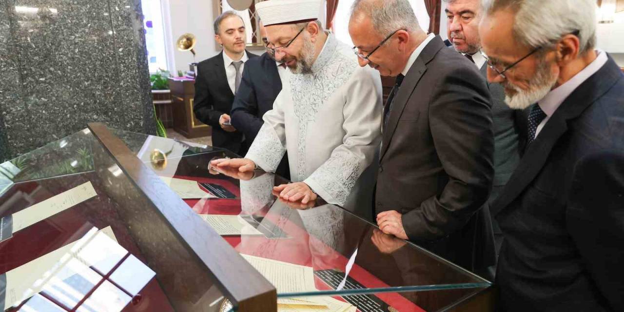 "Belgelerle Diyanet İşleri Başkanlığı Sergisi" Açıldı