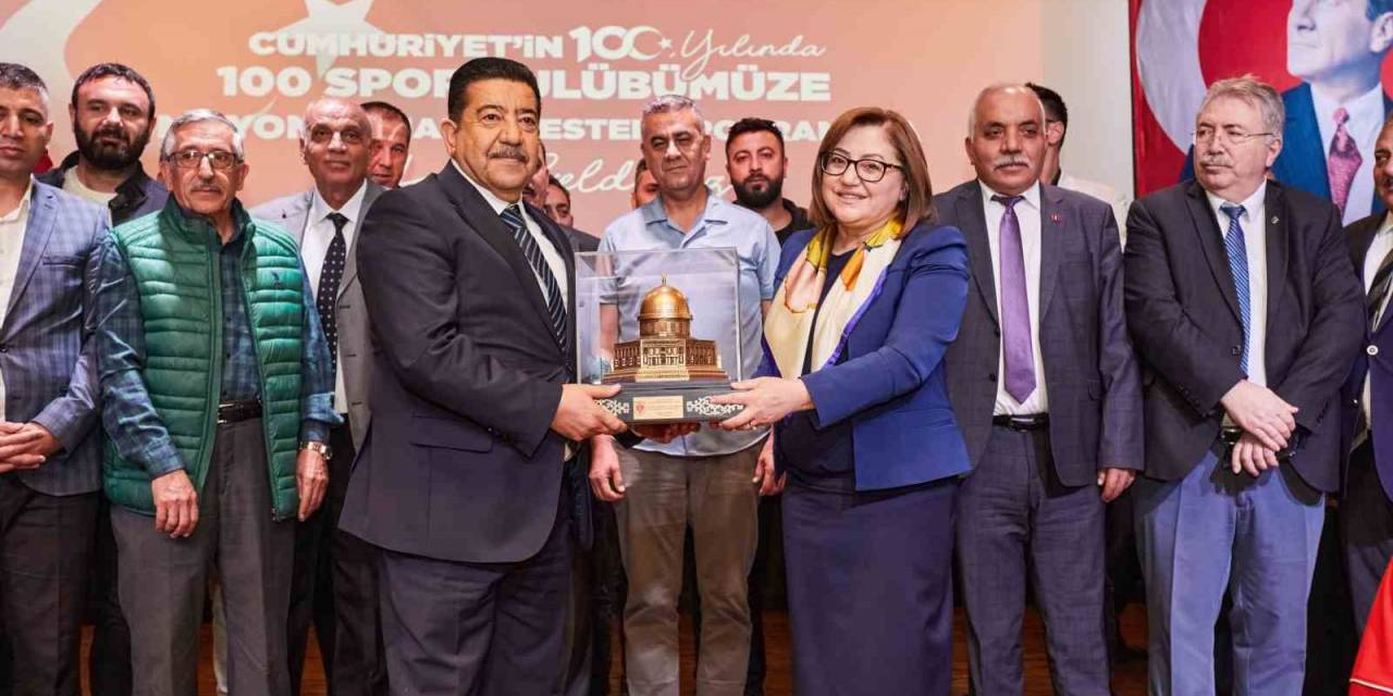 Büyükşehir’den Amatör Spor Kulüplerine 5 Milyon Tl Nakdi Destek