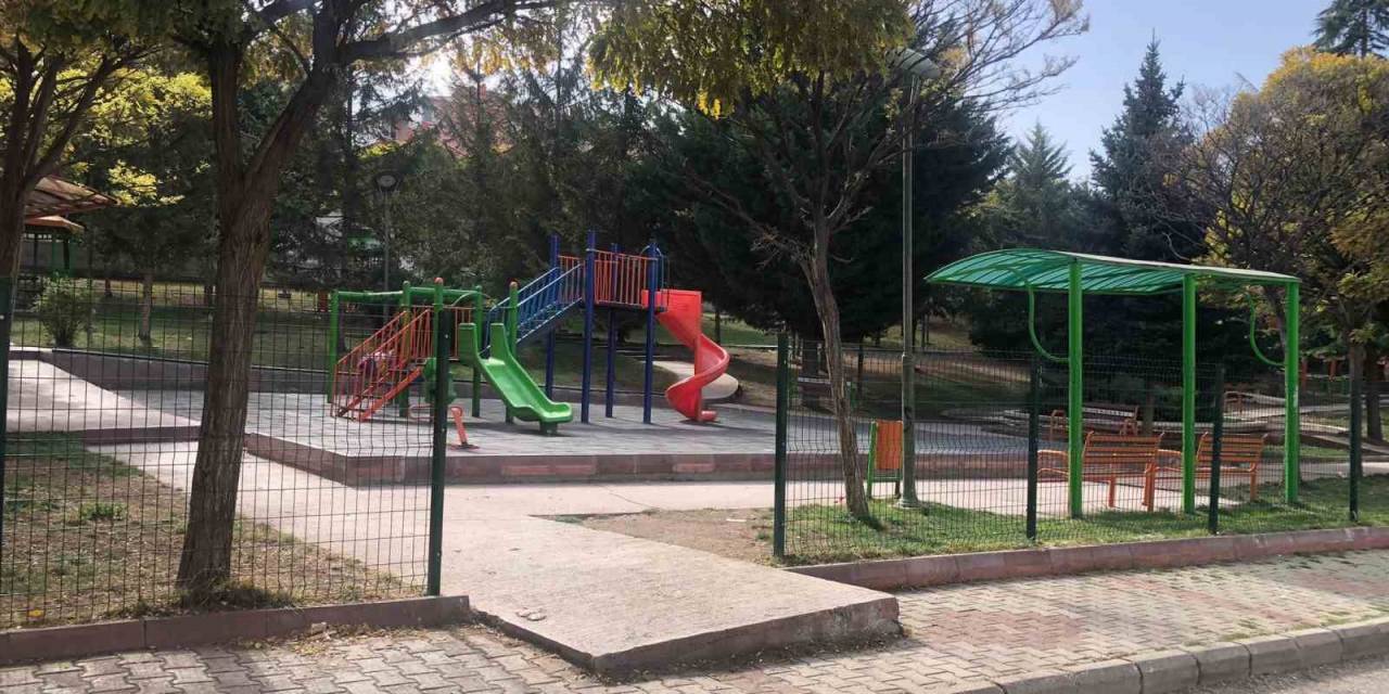 Silahlı Saldırıya Uğrayan Genç Hastanedeki Yaşam Savaşını Kaybetti