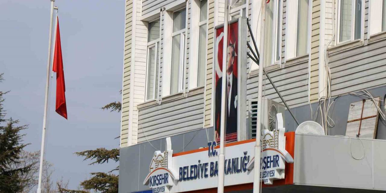 Kırşehir Belediyesi, 780 Bin Liralık Sahne Kuruyor