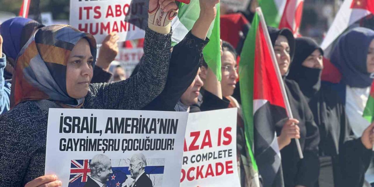 Elazığlı Kadınlardan Filistin’e Destek İçin ’sessiz’ Oturma Eylemi