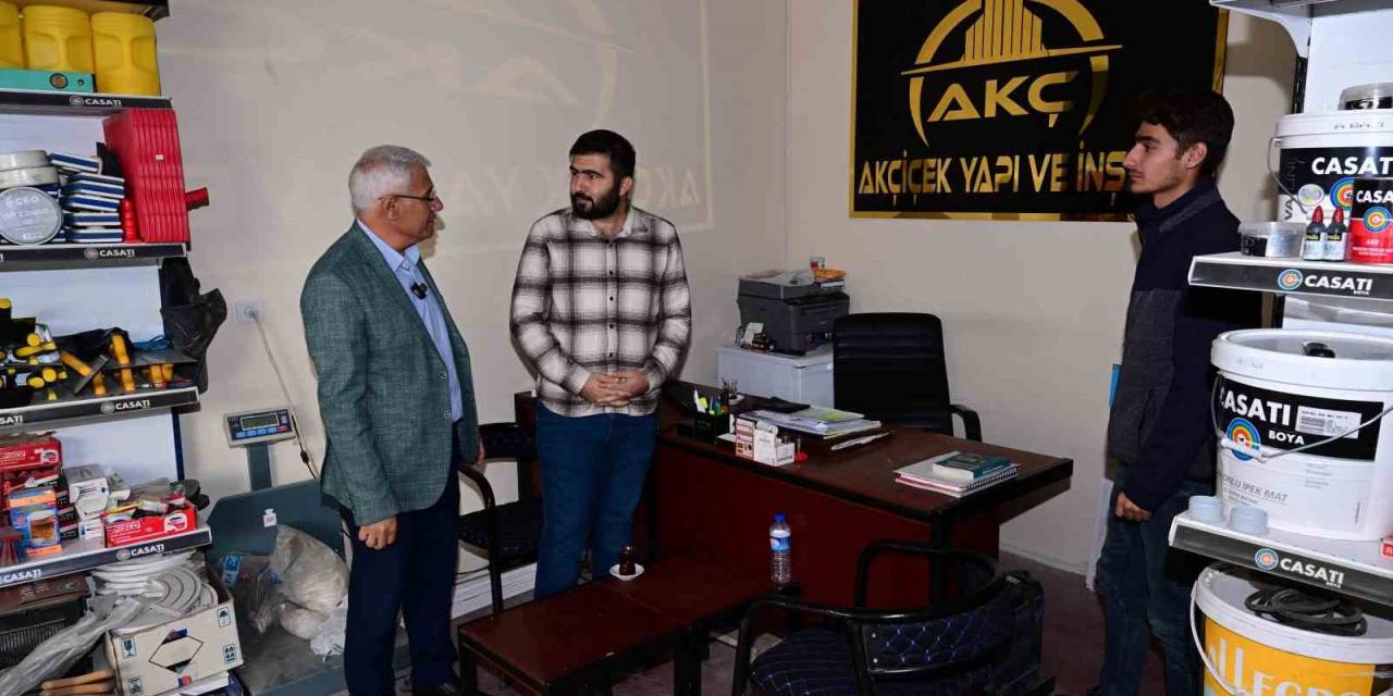 Güder Eskimalatya’da Geçici İş Yerindeki Esnafları Yalnız Bırakmıyor