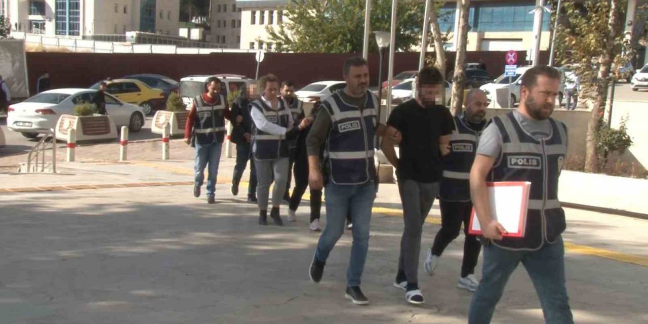 Şehidin Evini Soyan 3 Hırsız, 312 Saatlik Kamera İncelemesinin Ardından Yakalandı