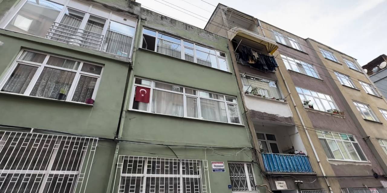 Perde Takarken 3. Kattan Düştü