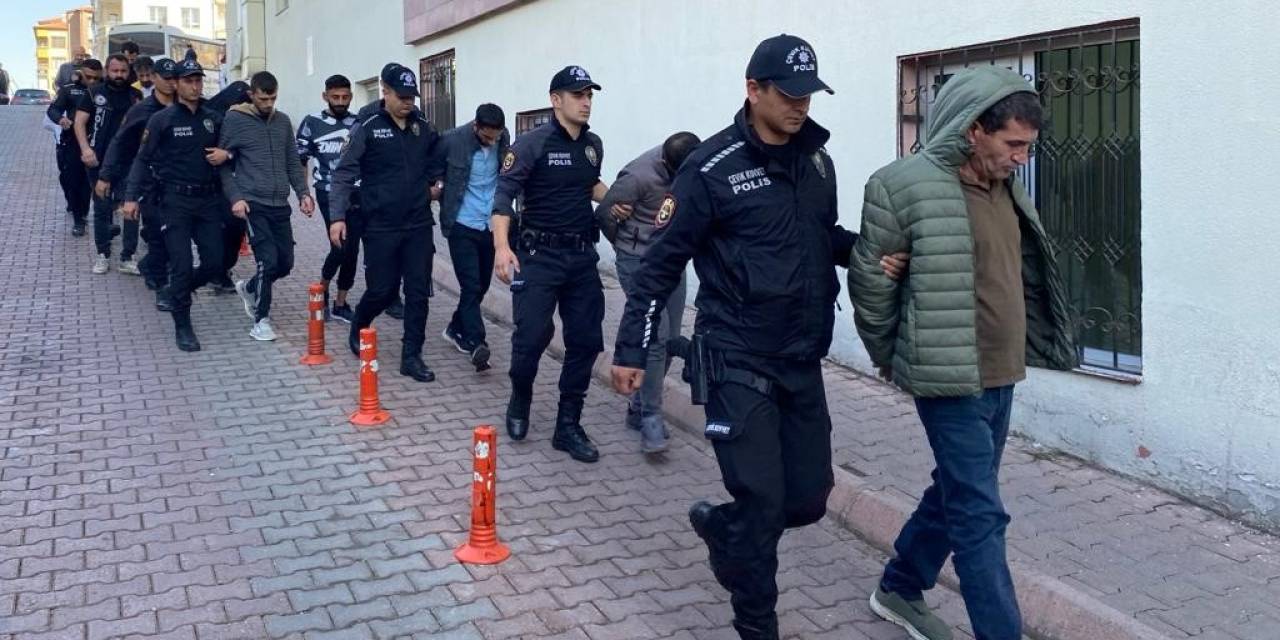 Uyuşturucu Operasyonunda Yakalanan 9 Şahıs Adliyede