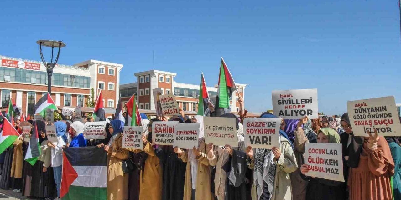 Üniversite Öğrencilerinden Yaşanan Savaşa Tepki