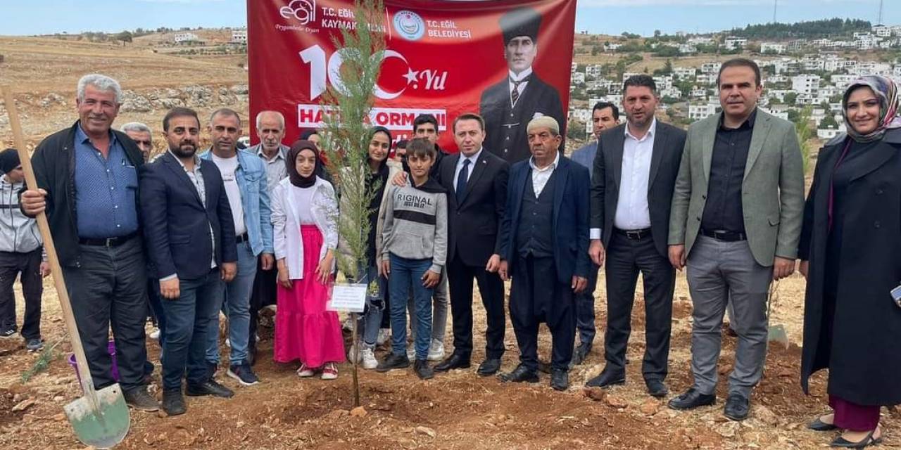 Eğil’de Şehitler Anısına Fidan Dikildi