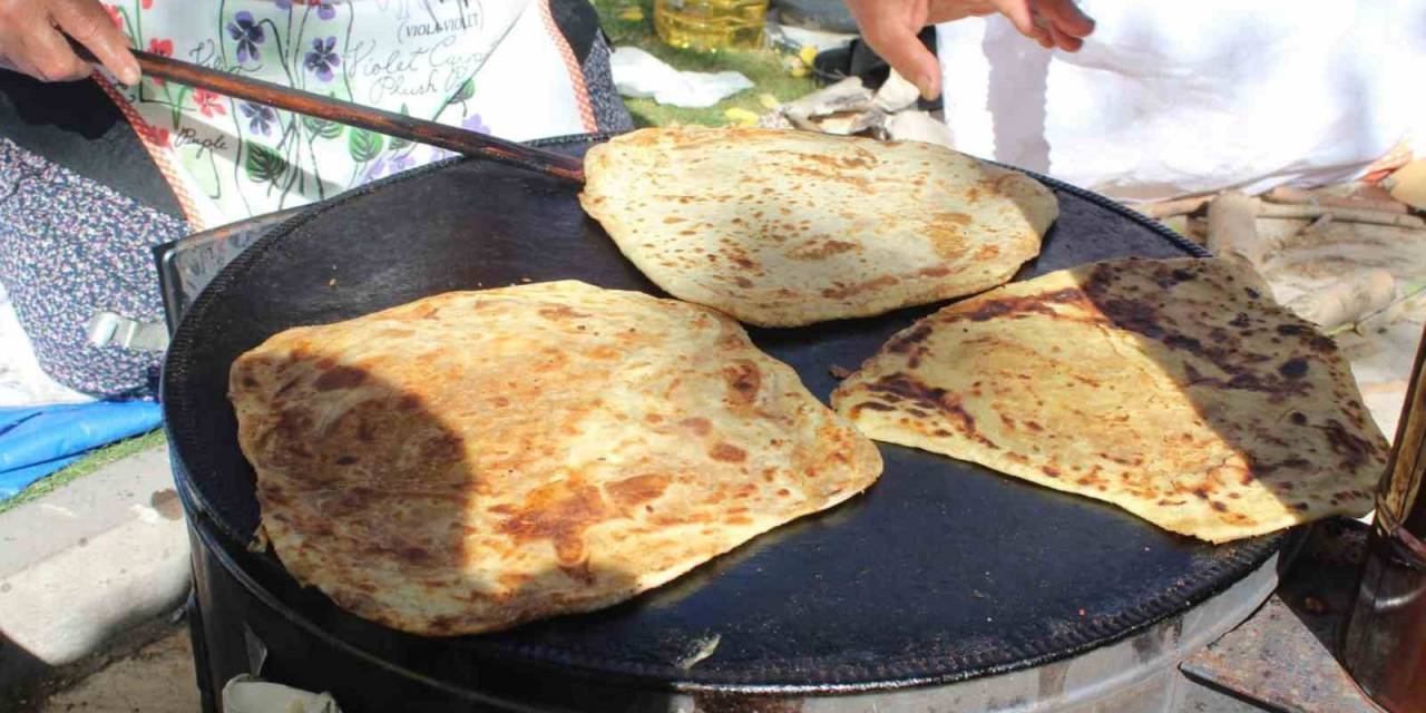 Eskişehir’de Köylü Kadınların Ev Yapımı Yemekleri Görücüye Çıktı