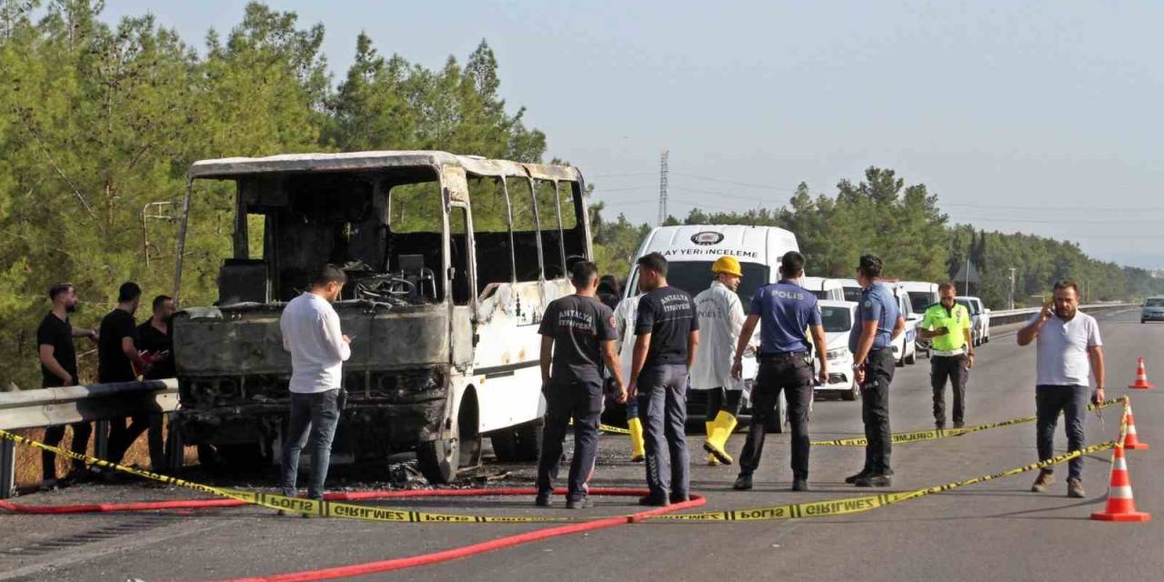 Antalya’da Karavana Çevrilen Midibüste Feci Ölüm