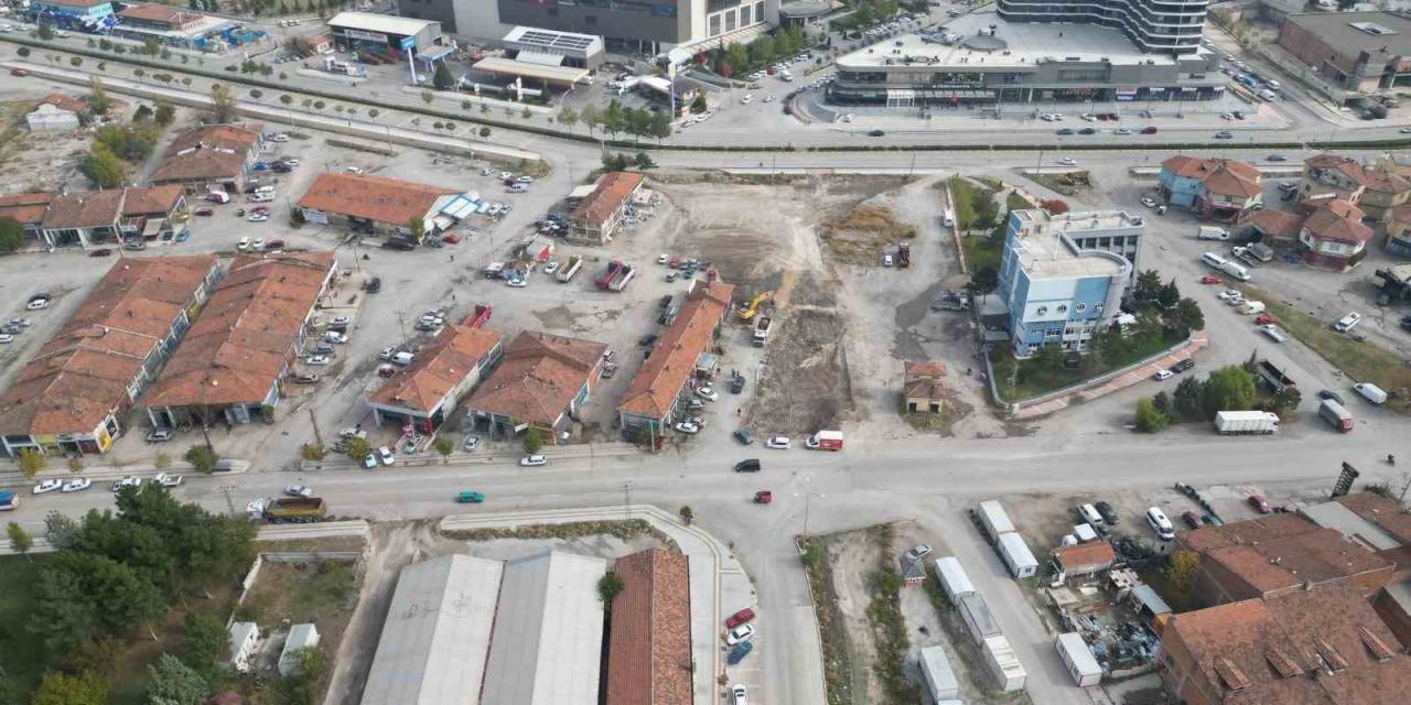 Çorum’da Akşemseddin Caddesi, Öğretmen Lisesi Caddesi’ne Bağlanıyor
