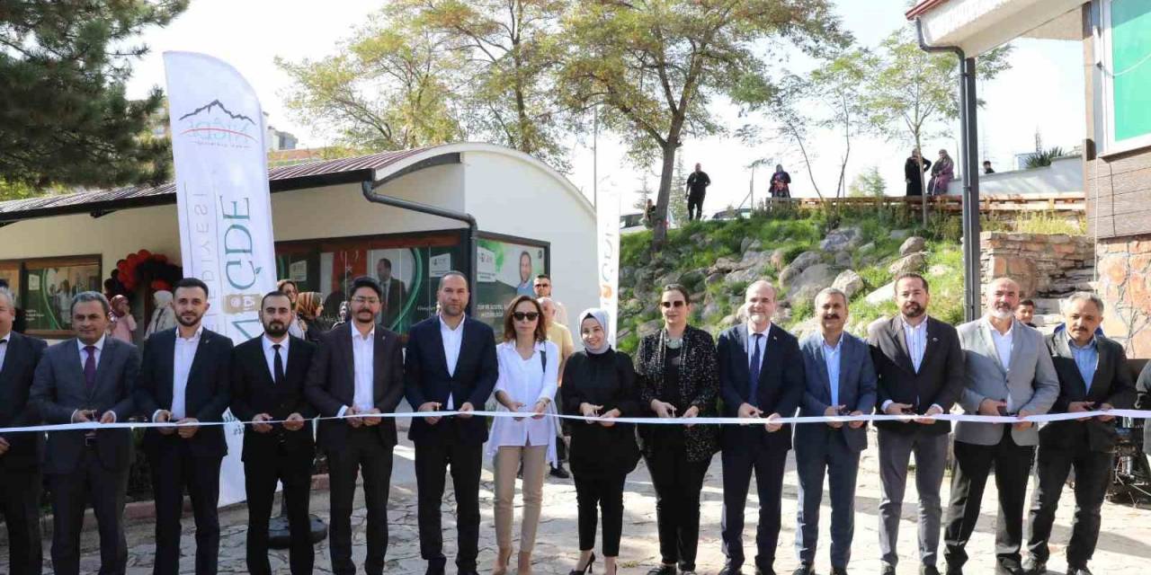 Niğde’de Kızıl Elma Yaşam Merkezi’nin Açılışı Yapıldı