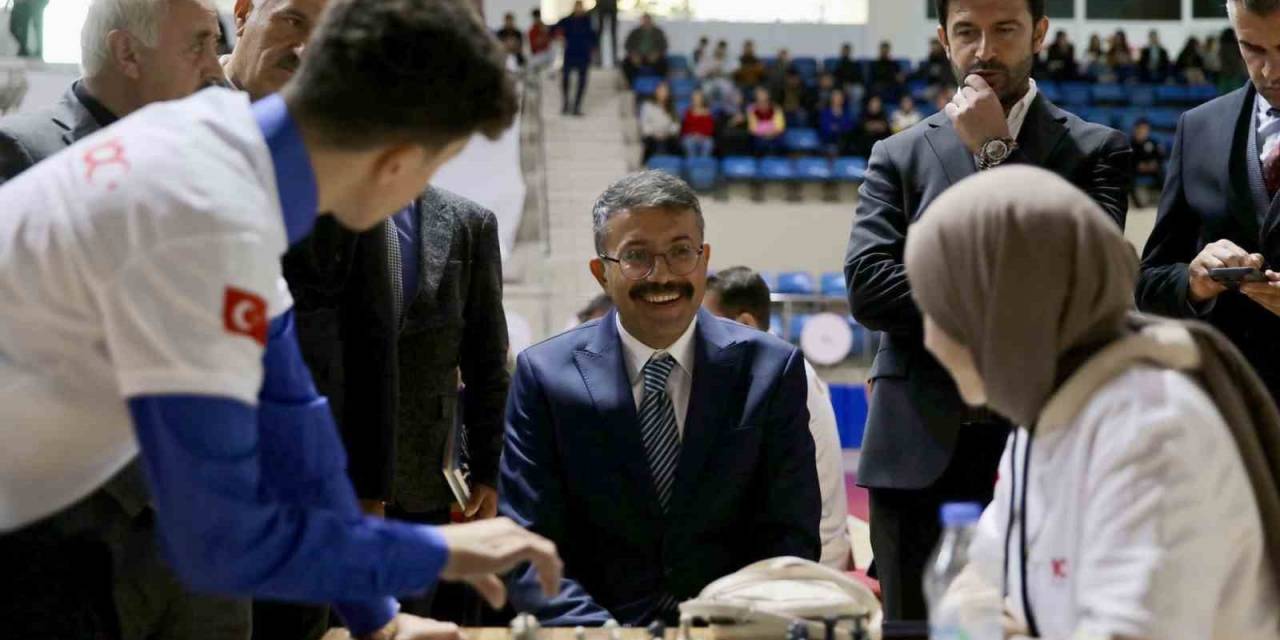 Vali Ali Çelik: "Her Alanda Sporcuların Yanında Olacağız"