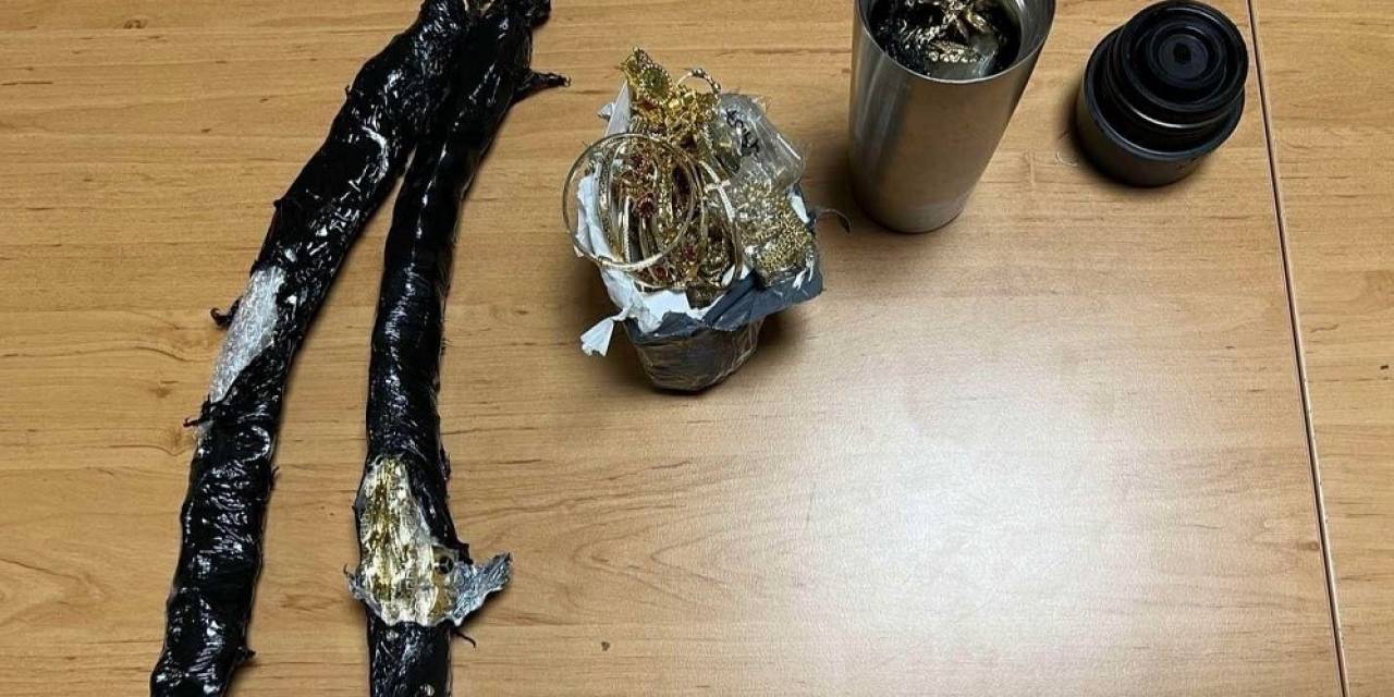 Sınırda Kaçak Altın Ele Geçirildi
