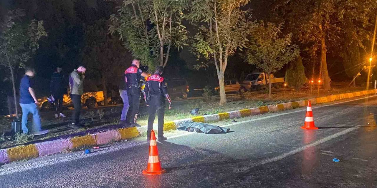 Balıkesir’de Motosikletin Çarptığı Kadın Hayatını Kaybetti