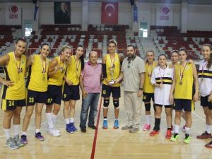 Zafer Kupası Edremit Belediyesi Güre Spor Kulübü’nün