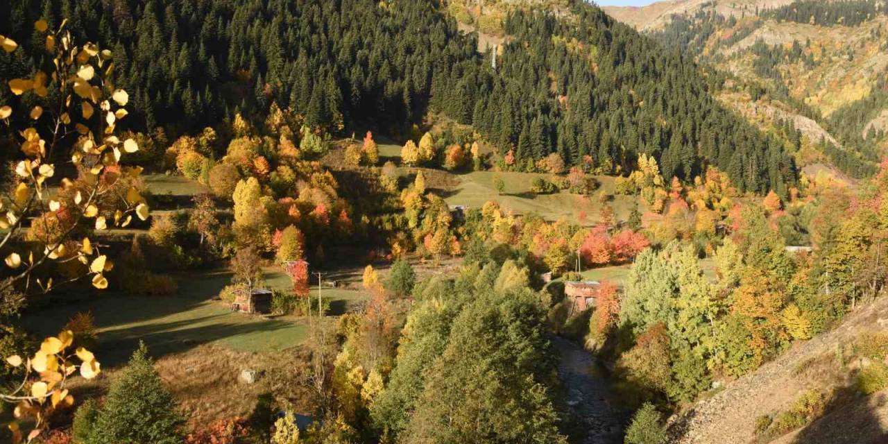 Artvin’de Foto-jeep Safari İle Sonbahar Görüntülendi