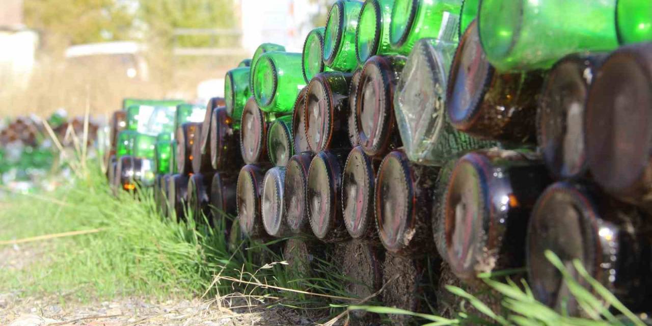 3 Yılda 5 Bin Şişe Topladı, Teslim Edecek Yer Arıyor