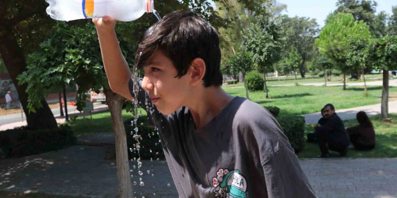 Bu Şehirde Havalar Soğumuyor, Termometreler 36 Dereceyi Gösterdi