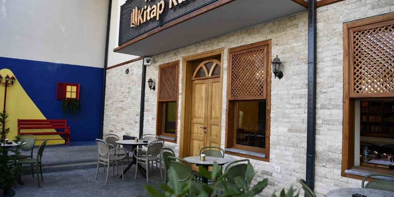 Demir: "rasathane Kitap Kafe Şehrimizin Kültürel Yaşamına Yeni Bir Soluk Getirdi”