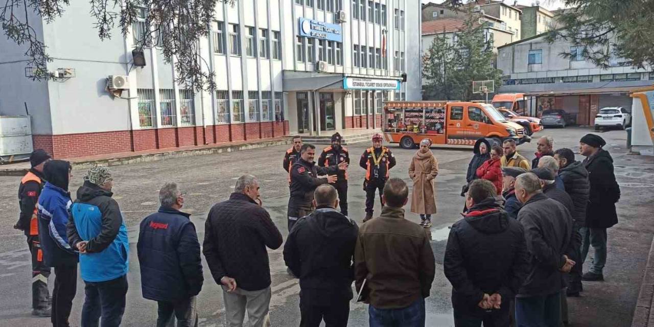 Yüz Bin Kişiye Afet Farkındalık Eğitimi Verildi