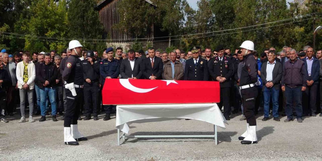 Kalp Krizinden Hayatını Kaybeden Polis Uşak’ta Toprağa Verildi