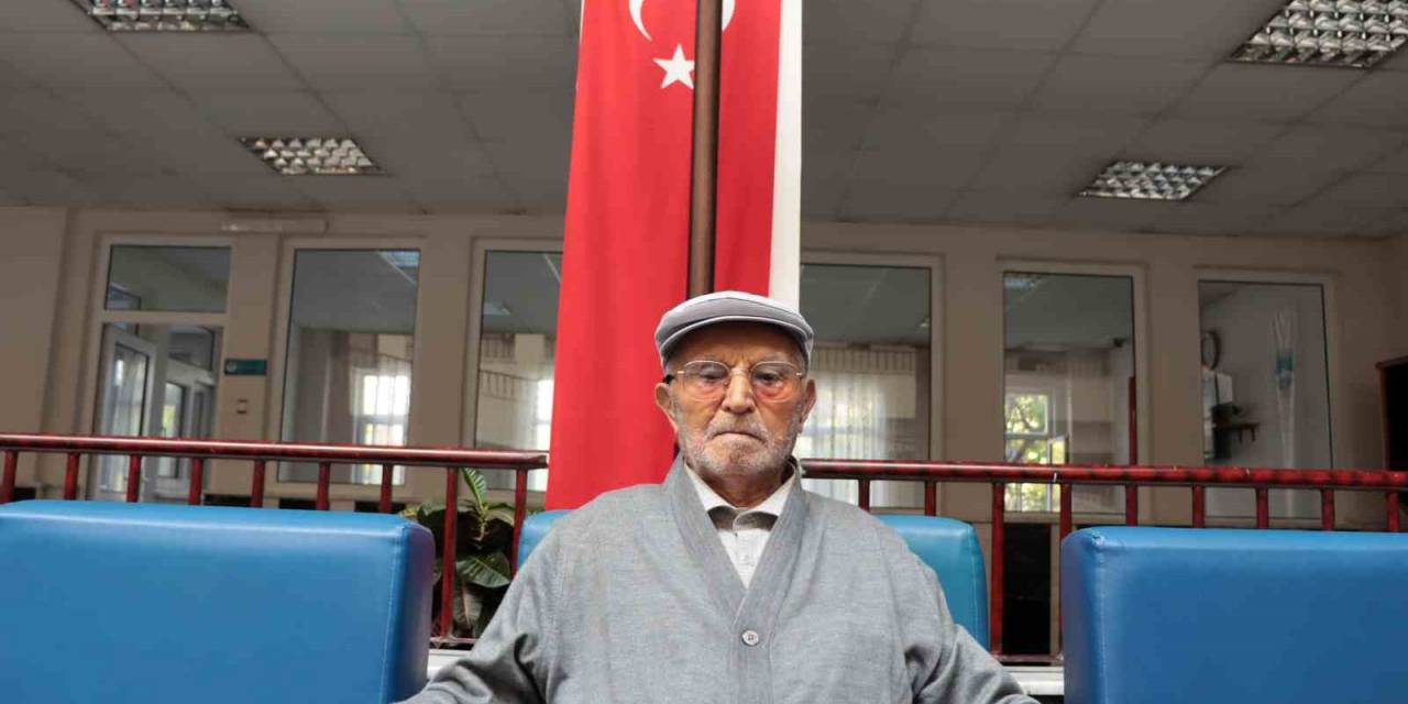 Bu Dede Cumhuriyet İle Aynı Yaşta