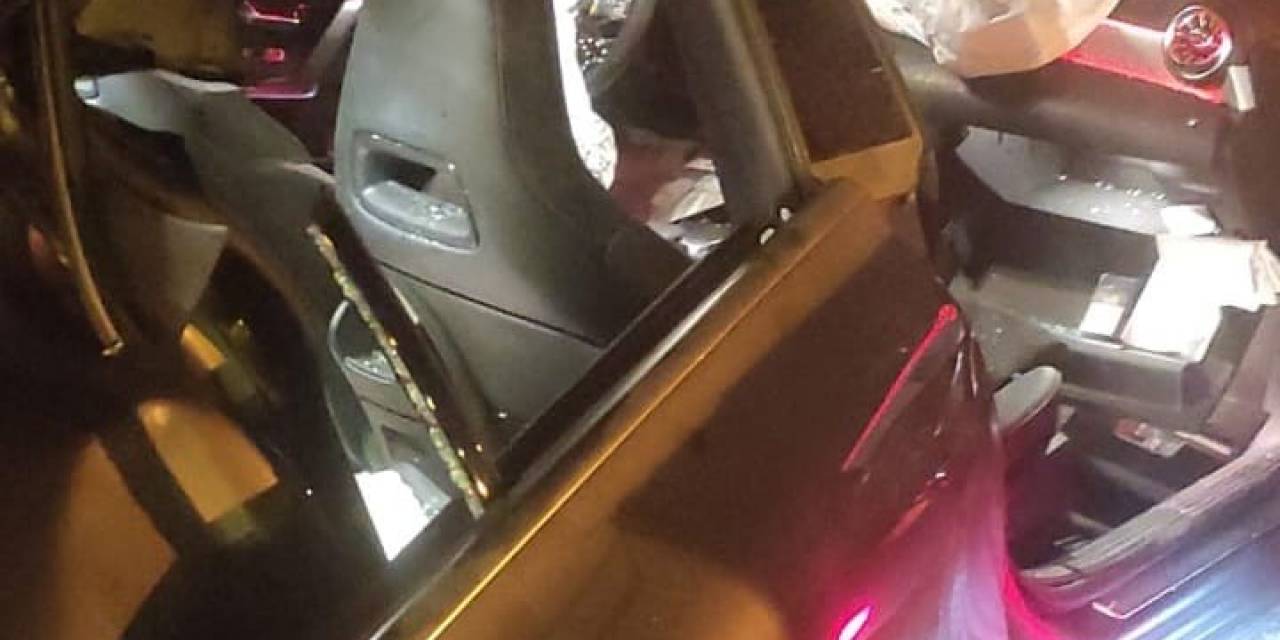 Tilkiye Otomobil, Otomobile De Tır Çarptı