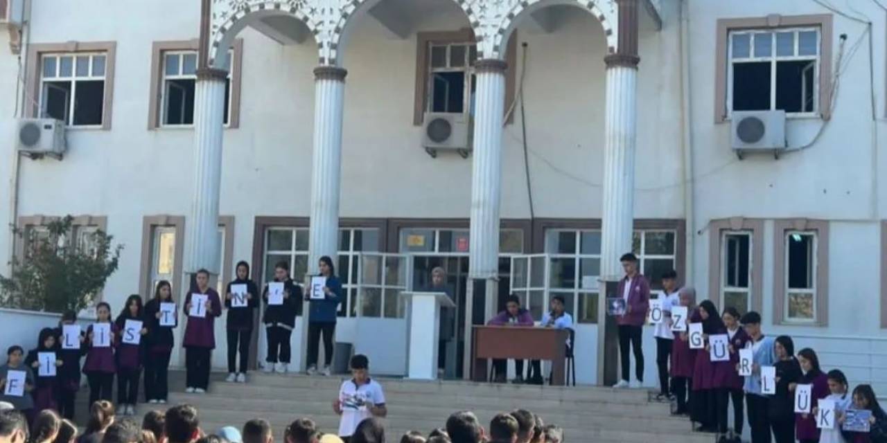 Silopi’de İmam Hatip Lisesi Öğrencilerinden Gazze İle Dayanışma Mesajı