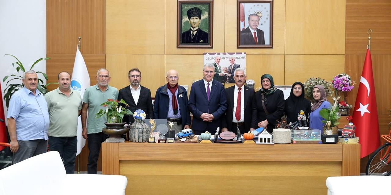 Çaybaşı Fuadiye Mahallesinden Başkan Yüce’ye Asfalt Teşekkürü