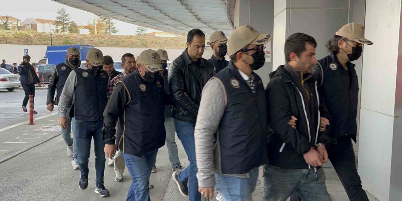 Fetö Şüphelisi 4 Kişi Adli Kontrol Şartı Ve Yurt Dışına Çıkış Yasağıyla Serbest Kaldı