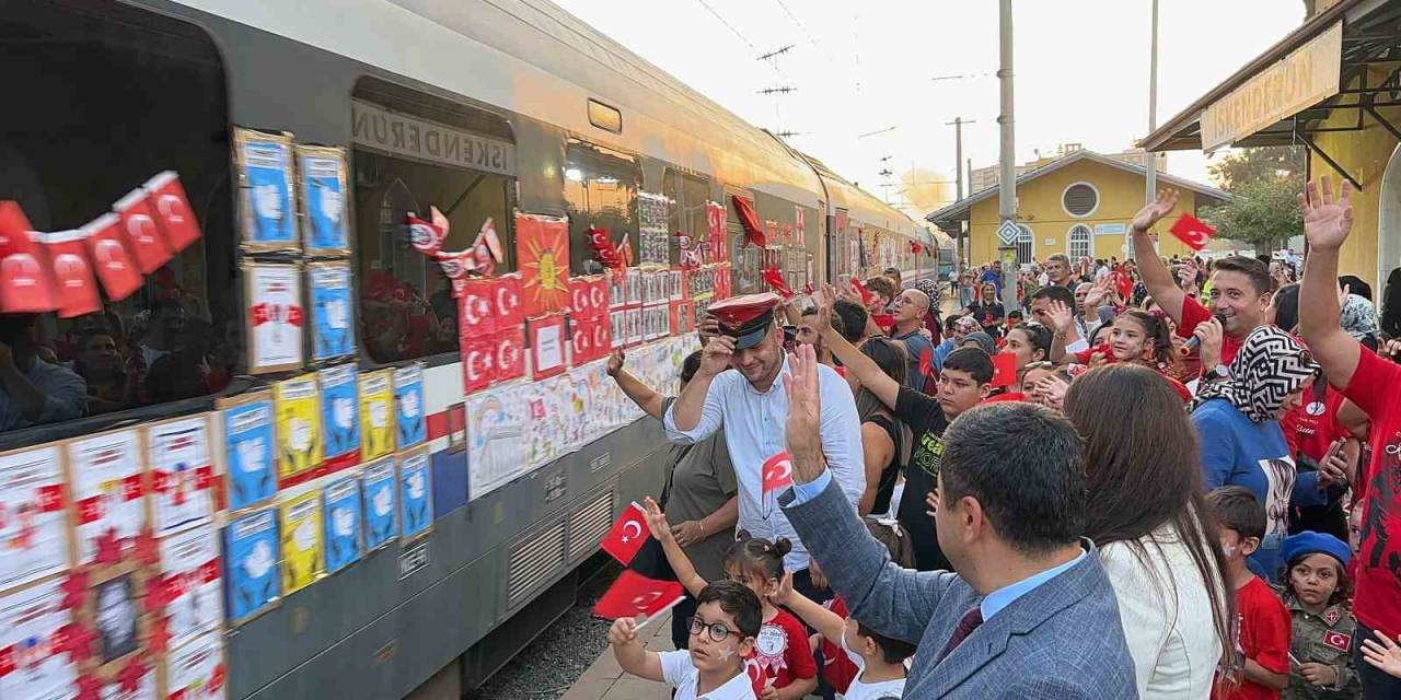 Hatay’da Cumhuriyet Treni İle 100. Yıl Kutlaması Gerçekleştirildi